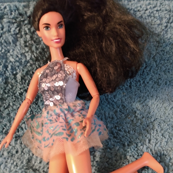 1993 BARBIE⛸ (dance/skating themed)Mattel.BLUEsequin top,PINKshorts,LACE tutu💃 - Picture 2 of 4